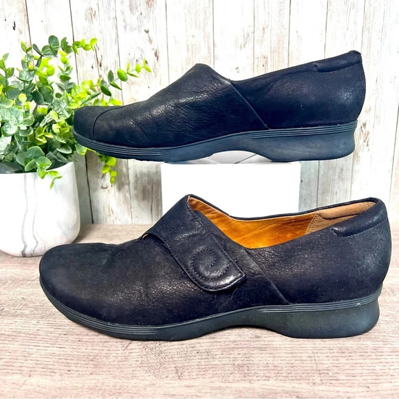 Clarks Artisan Aubria Myth Black Leather Slip On Loafers - Picture 1 of 7